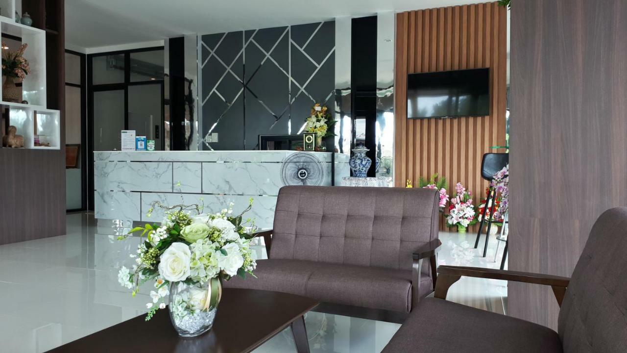 Aparthotel Baan Lita Phimai Esterno foto