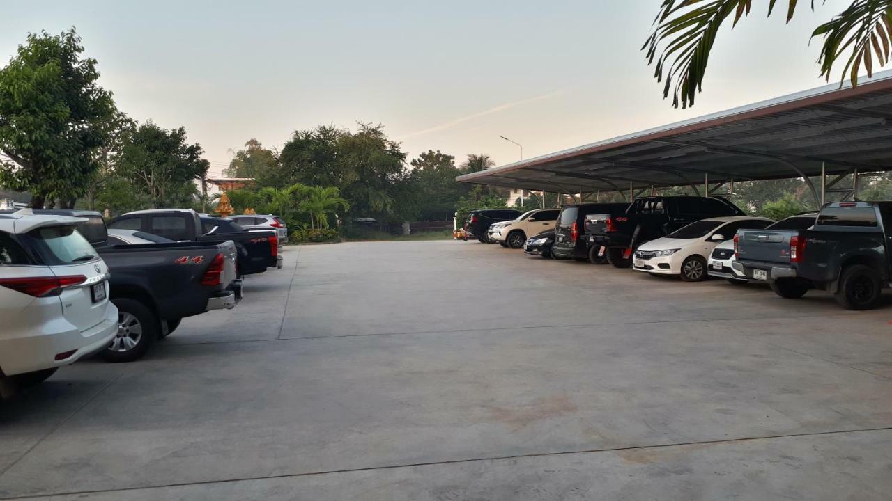 Aparthotel Baan Lita Phimai Esterno foto