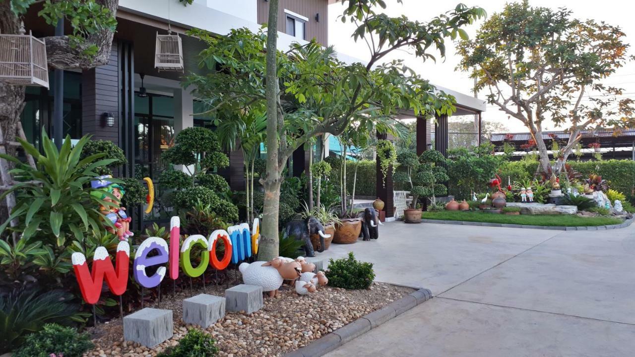 Aparthotel Baan Lita Phimai Esterno foto